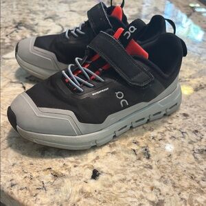 On Running Kids Black and Gray Sneakers